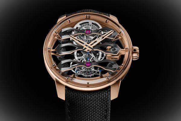 Новые часы Girard-Perregaux Tourbillon with Three Flying Bridges: Премиум-издание из розового золота
