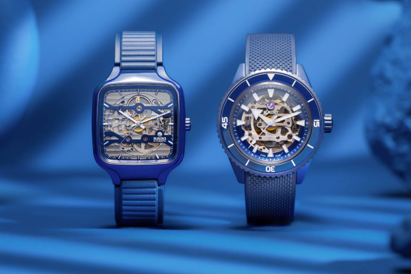 Rado представляет синие новинки: модели Skeleton Captain Cook и True Square из темно-синей керамики