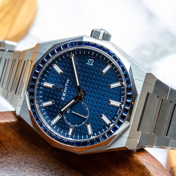 Обзор: часы Zenith Defy Skyline с сапфировым инкрустированным безелем