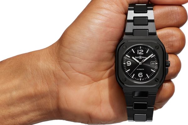 Новый выпуск: коллекция часов Bell &amp; Ross BR 05 из черной керамики