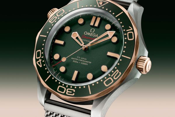 Новая Omega Seamaster Diver 300M из титана и бронзового золота: Подробный обзор