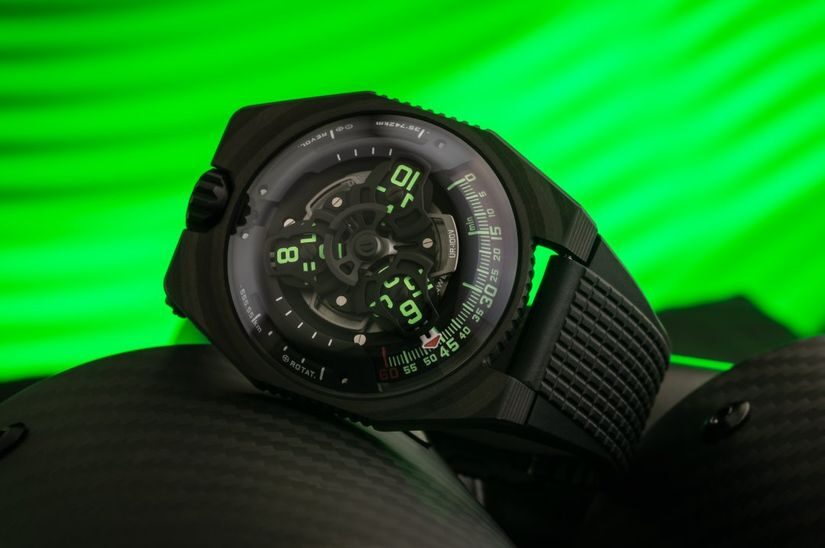 Часы Urwerk UR-100V C52