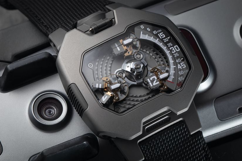 Часы Urwerk UR-120